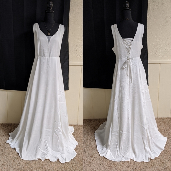 🆕 Women's Torrid PLUS SIZE Modest Ivory Jacquard Sleeveless Wedding Dress - Picture 1 of 11